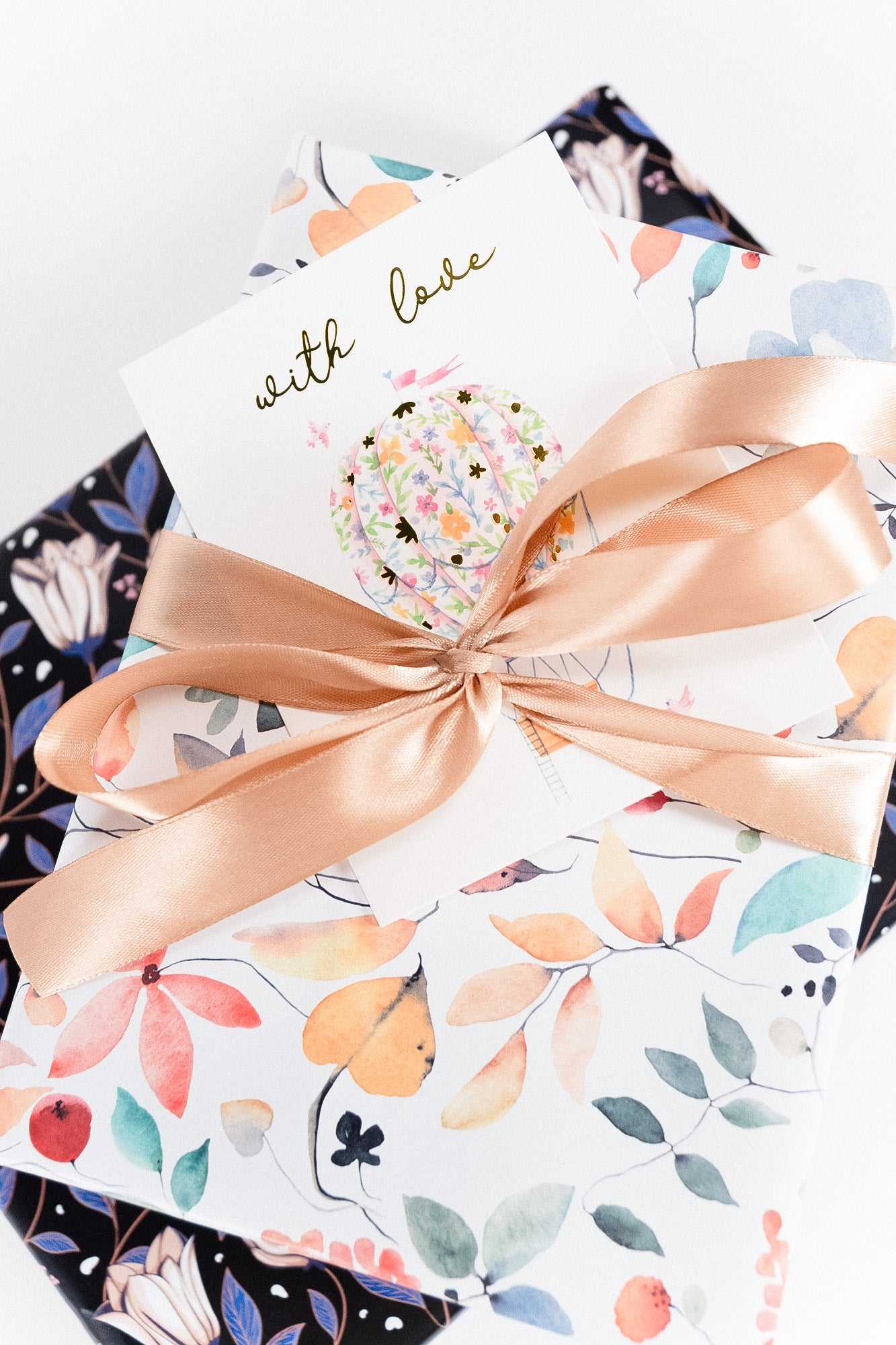 Bloom Wrapping Paper Set