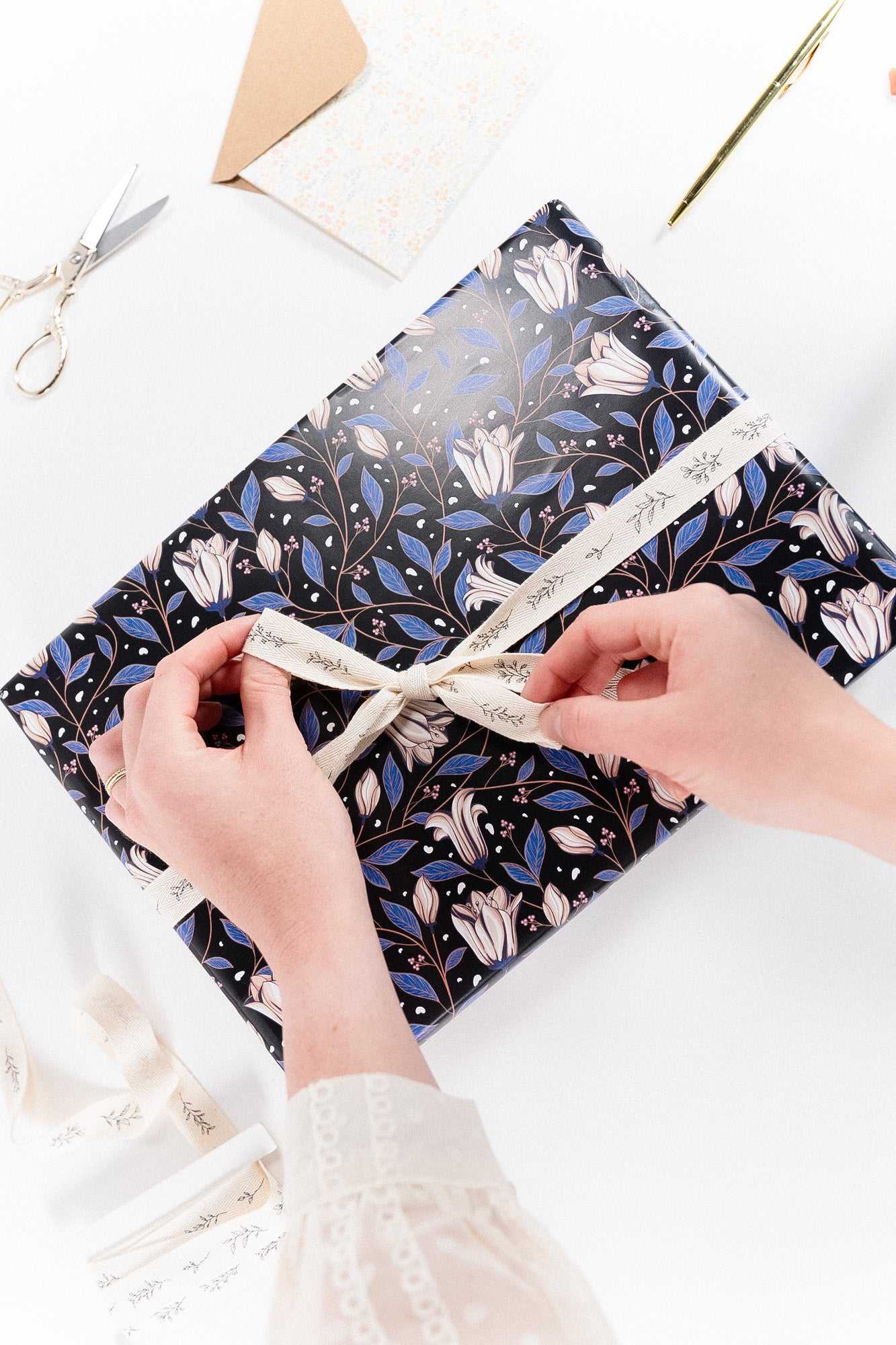 Bloom Wrapping Paper Kit